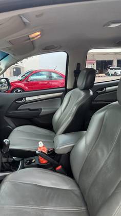 CHEVROLET S10 2.5 LT 4X2 CD 16V FLEX 4P MANUAL CHEVROLET S10 2.5 LT 4X2 CD 16V FLEX 4P MANUAL